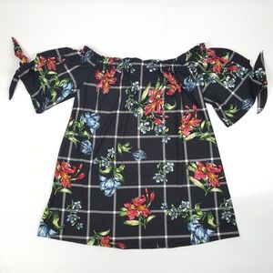 Vine & Love | M | Black Floral Off Shoulder Top